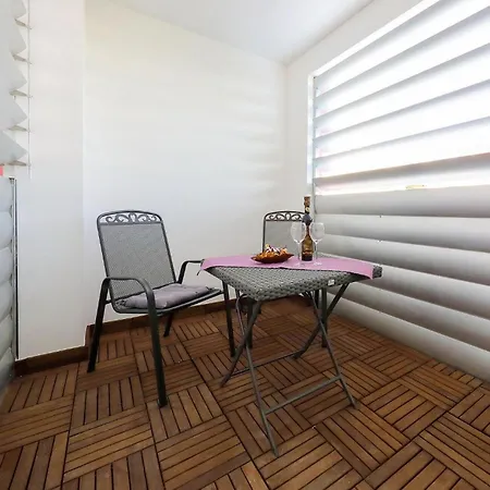 Daire Lovely In With Wifi Zadar