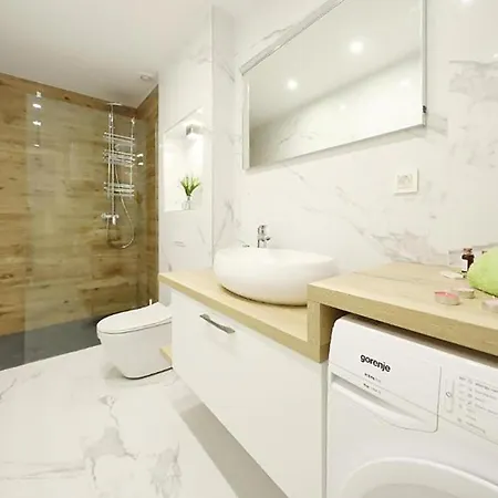 Lovely In With Wifi Apartment
